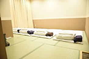 Kumamoto Capsule Hotel - Hostel, Caters to Men