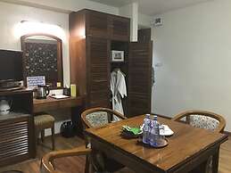 Crystal Palace Hotel