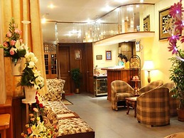 Crystal Palace Hotel