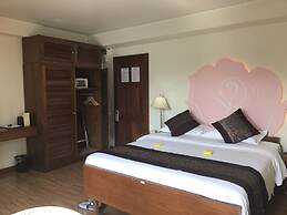 Crystal Palace Hotel