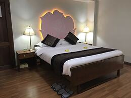 Crystal Palace Hotel