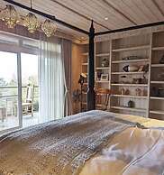 Impression Nordic Manor Club