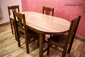 Lemon Tree Apartment and Homestay