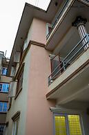 Lemon Tree Apartment and Homestay