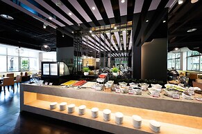 Holiday Garden Hotel SKM Park