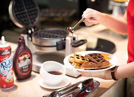 Holiday Garden Hotel SKM Park