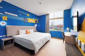 Holiday Garden Hotel SKM Park