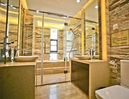 Moon River Yard Villa