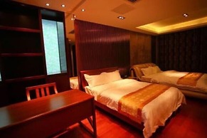 Moon River Yard Villa