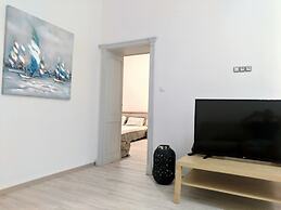 Baratero City II Apartment