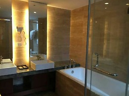 Moon River Lake View Villa