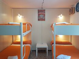 Barri Antic Hostel & Pub