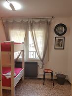 Barri Antic Hostel & Pub