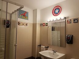 Barri Antic Hostel & Pub