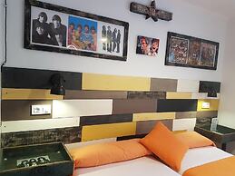 Barri Antic Hostel & Pub