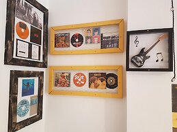 Barri Antic Hostel & Pub