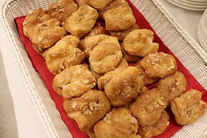 QueenSir International Hotel