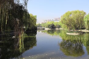 QueenSir International Hotel