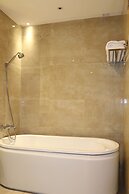 QueenSir International Hotel