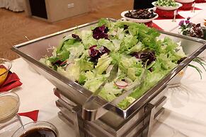 QueenSir International Hotel