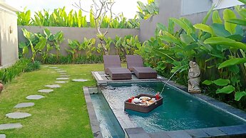 Three Gold Luxury Private Villa