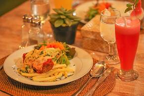 Three Gold Luxury Private Villa