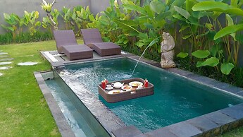 Three Gold Luxury Private Villa