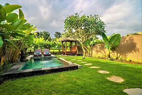 Three Gold Luxury Private Villa