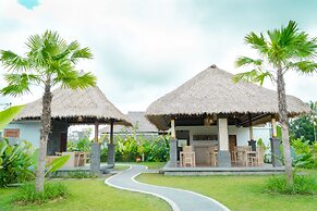 Three Gold Luxury Private Villa