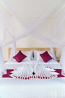 Three Gold Luxury Private Villa