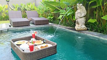 Three Gold Luxury Private Villa