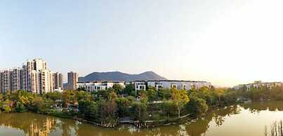 Moon River Villa No 12