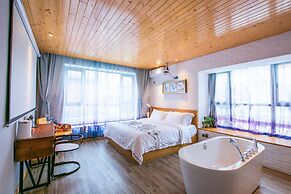 Maan Coco Travelling Boutique Inn