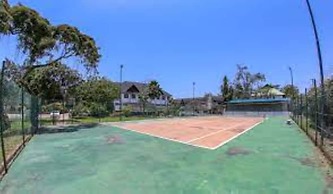 Travellers Beach Hotel & Club