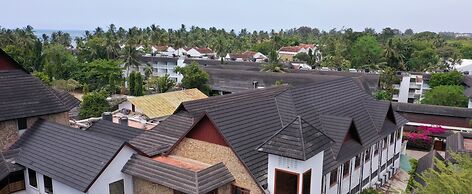 Travellers Beach Hotel & Club