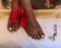 Travellers Beach Hotel & Club