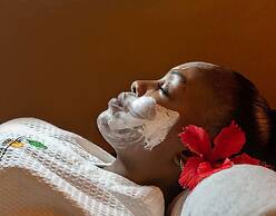 Travellers Beach Hotel & Club