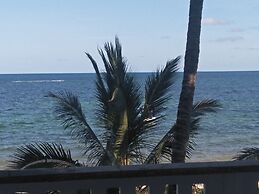 Travellers Beach Hotel & Club