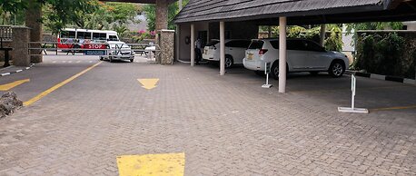 Travellers Beach Hotel & Club