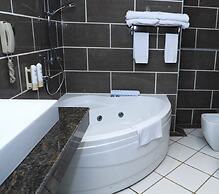 Travellers Beach Hotel & Club