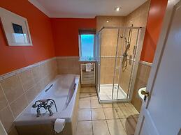 The Airds Hotel & Restaurant