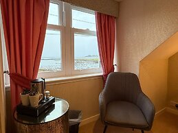 The Airds Hotel & Restaurant