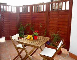 Apartamentos Turisticos Mauror