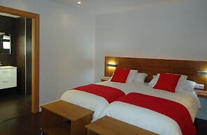 Apartamentos Turisticos Mauror