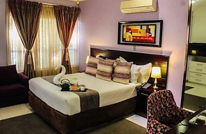 Cycad Palm Hotel