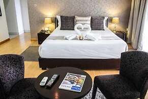 Cycad Palm Hotel