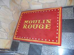 HOTEL MOULIN ROUGE - Adults Only