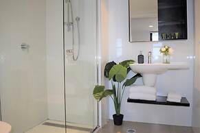 Executive Stay on Little Collins