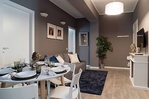 Large Apartment near City Center