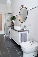 Large Apartment near City Center